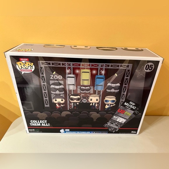 Nwt Funko POP Moment | U2's Zoo TV Tour 1993 - Picture 3 of 4